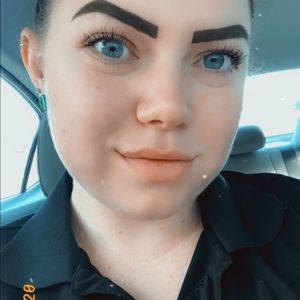 Meet your Posher, Lacey